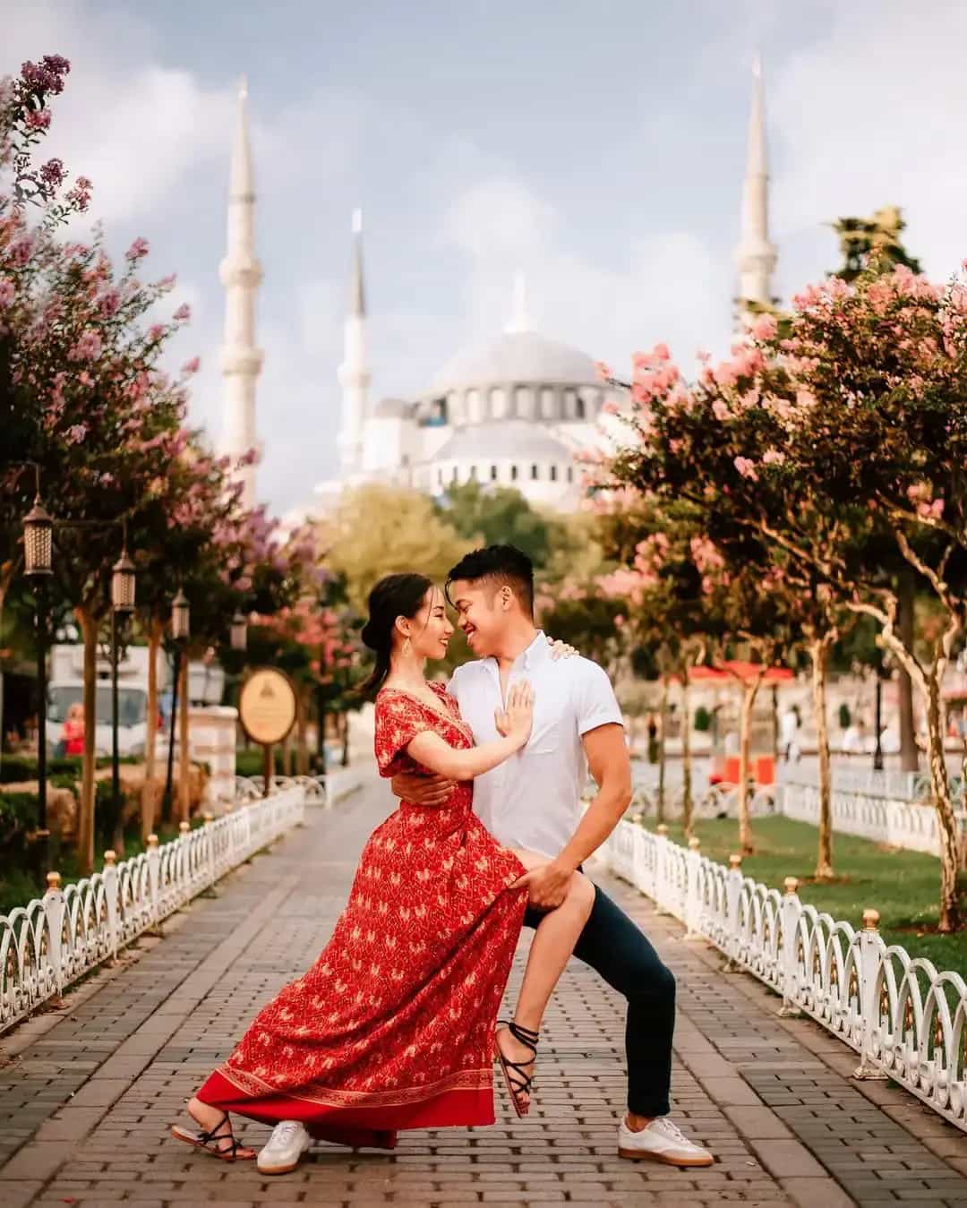 2-Location Istanbul Couple Photoshoot: Hagia Sophia & Ortaköy