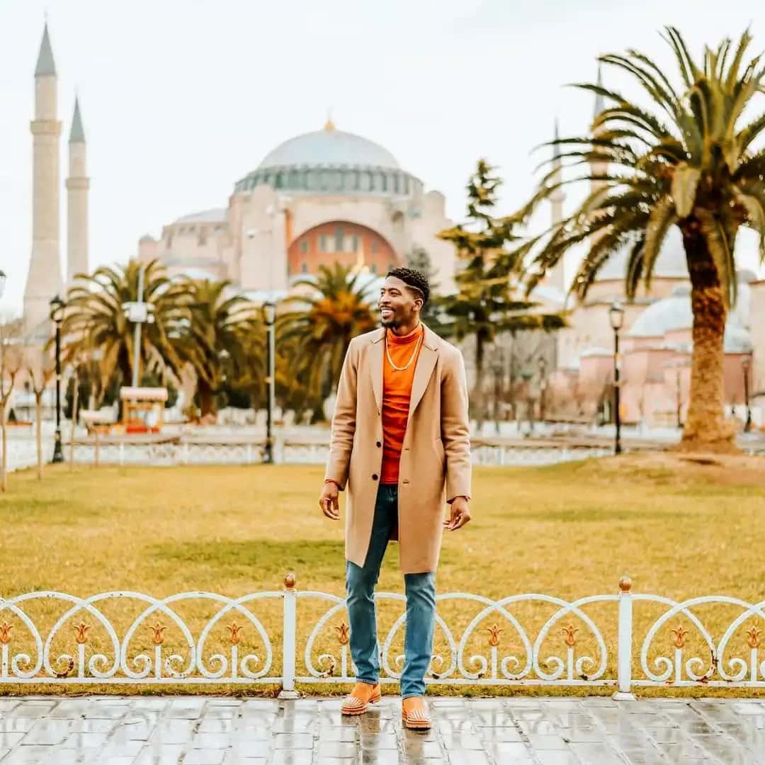 Solo Traveler Photoshoot in Sultanahmet: Istanbul’s Historical Heart
